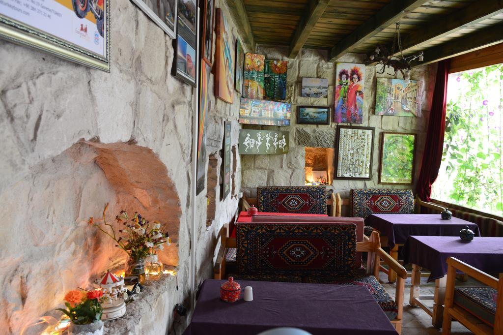 Stay In Peace Cave Hostel Гореме Экстерьер фото